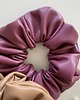 gumki do włosów Scrunchie Diana z ekoskóry w śliwkowym kolorze 3
