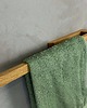 dodatki - łazienka - różne Minimalistyczny wieszak dębowy do łazienki 1