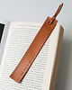 zakładki do książek Skórzana zakładka do książki z tekstem 2