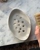 mydelniczki Handmade Ceramiczna Mydelniczka Podłużna z Odpływem Biała Perłowa 4