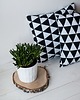 poduszki, poszewki - różne Poduszka czarno biała w trójkąty handmade 1