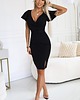 sukienki midi damskie 479-9 NINA elegancka sukienka z kopertowym dekoltem i paskiem - czarna 1
