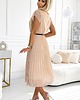 sukienki maxi damskie 548-1 Plisowana sukienka midi z czarnym paskiem - beżowa 2