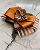 broszki Brosza z brązowym kwiatem z kryształkami New 2