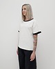 t-shirt damskie Bawełniany kremowy t-shirt o swobodnym kroju z kontrastową lamówką 3