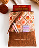 pokrowce i etui - różne Personalizowane etui na książkę, jesienne book sleeve ze sztruksu 5