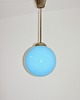 lampy wiszące Lampa wisząca z niebieskim szklanym kloszem, lata 40. 2