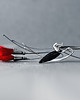 kolczyki wire wrapping Srebrne delikatne kolczyki Czerwone LIstki 4