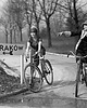 plakaty Plakat - Kraków, Dziewczyny na rowerach vintage 1