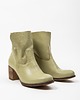 botki damskie BOTKI Z WYWIJANĄ CHOLEWKĄ - SKÓRA NATURALNA - MODEL 454 - KOLOR JASNY KHAKI 1