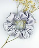 gumki do włosów Scrunchie satyna silver 1
