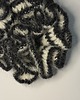 gumki do włosów Black & white crochet scrunchie. 4