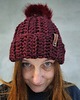 czapki damskie Ciepła czapka szydełkowa Bordo z pomponem 4