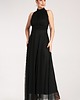sukienki maxi damskie Elegancka rozkloszowana sukienka maxi bez rękawów z dekoltem halter - M1173 1
