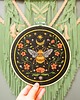 Ozdoby na ścianę Nocna pszczoła, haft w tamborku 20 cm 7