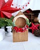dekoracje świąteczne Drewniany domek z wiankiem świątecznym 4