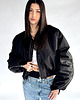 kurtki damskie Krótka kurtka bomber czarna zipper 1