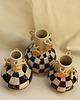 wazony Wazon w kratkę z zawieszkami. Ceramiczny wazon ręcznie robiony 2