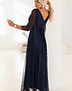 sukienki maxi damskie 655-3 Długa połyskująca w świetle suknia z dekoltem - granatowa 2