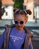 bluzy dla dziewczynki Bluza dziecięca ODKRYWCZYNI ŚWIATA - lawendowa 2