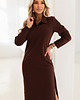 sukienki midi damskie 649-1 Elegancka sukienka midi z kołnierzykiem i rozcięciem - czekolada 2