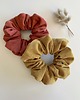 gumki do włosów Sztruksowa gumka scrunchie w pomarańczowym kolorze Red Orange 1