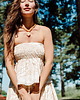 topy damskie Jedwabny crop top z falbanką oraz koronką, IDALIA , PEACH ZEBRA 7