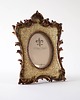ramki na zdjęcia Ramka dekoracyjna w stylu barokowym, złocony relief z ornamentem, XX wiek 3