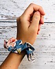 gumki do włosów Pela' SCRUNCHIE Chloe  pudrowe kwiatki 4