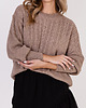 swetry damskie  Sweter w sportowym stylu - SWE322 mocca MKM 2