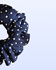 gumki do włosów Scrunchie MIDI granatowa w kropki 2