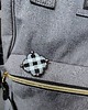 broszki Broszka w kratkę z perłami, ręczny haft koralikami 1