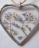 Ozdoby na ścianę Serce witrażowe z suszonymi niezapominajkami 5,5 cm 1
