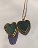 wisiory Naszyjnik - sekretnik ręcznie haftowany w kształcie serca 6