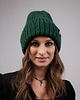 czapki damskie Beanie  z wełny peruwiańskiej butelkowa zieleń 1