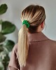gumki do włosów Gumka jedwabna, scrunchie, gumka do włosów, gumka satynowa zielona trawka MINI 2