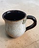 kubki Duży ceramiczny kubek z listkiem 1