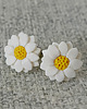 kolczyki z masy plastycznej Romantyczne kolczyki stokrotki z modeliny 1