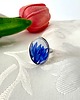 pierścionek z żywicy Owalny pierścionek z płatkami chabru bławatka 1