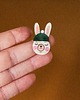 przypinki Przypinka z zimowym zającem 1