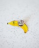 biżuteria męska Przypinka z wąsatym Bananem 1