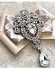 broszki Brosza z trójwymiarową wstążką z diamencikami New 6