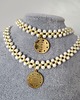 chokery Choker potójny z pereł Classy Pearls +mandala 1