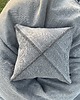 poduszki, poszewki - różne Szara poduszka z dekorem 45x45 cm 3
