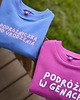 bluzy dla dziewczynki Bluza dziecięca PODRÓŻNICZKA OD URODZENIA - lawendowa 1