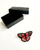 broszki Broszka UNIKAT - ręcznie haftowany, czerwony motyl 4