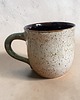 kubki Duży ceramiczny kubek z listkiem 1