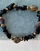 bransoletki z kamieni naturalnych BRANSOLETKA - AMULET - Czarne turmaliny, onyks, złote kulki 3