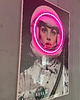 grafiki i ilustracje Retro Plakat LED Neon Astronautka w Ramie Vintage Dekoracja Ścienna 4