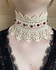 chokery Ecru koronkowy choker z naturalnymi kamieniami granatu 2